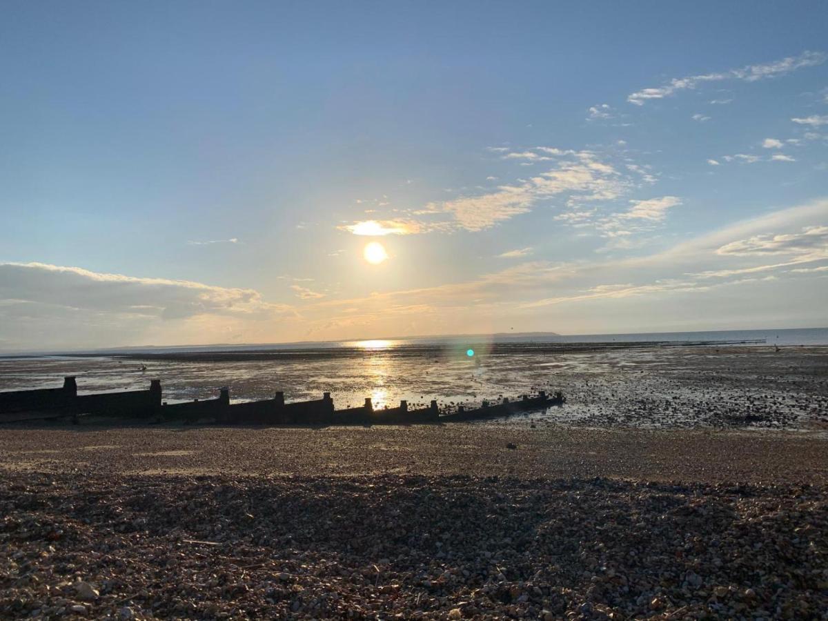 Fabulous Apartment Seconds From Beach By Whitstable-Holidays, Pudding Pan Εξωτερικό φωτογραφία